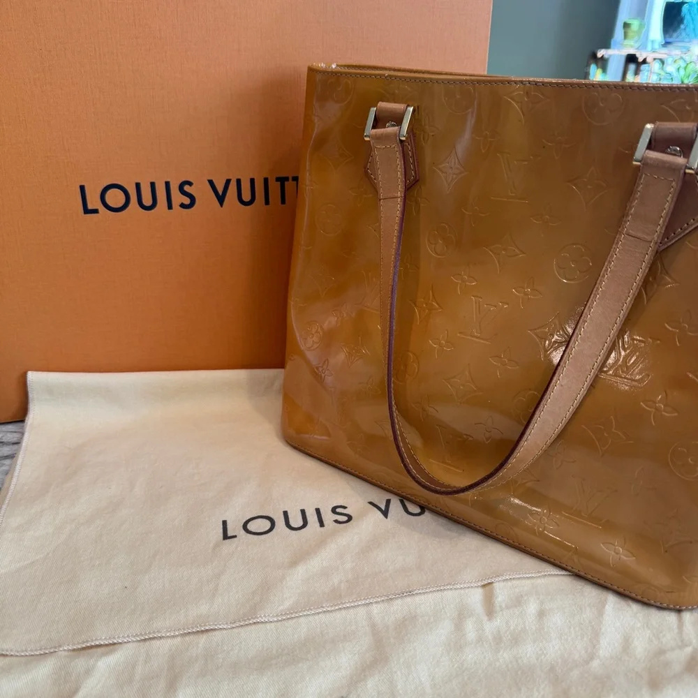 LOUIS VUITTON | Houston vernis shoulder bag golden yellow - Picture 2 of 8